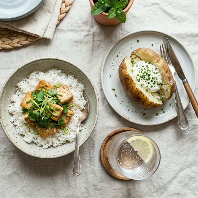 Nausea-Safe Dinners: 5 Easy First Trimester Meal Ideas (That Actually Stay Down)